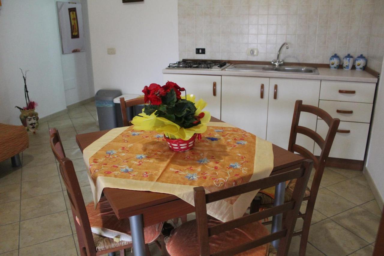 Hibiscus Apartment Marausa Luaran gambar